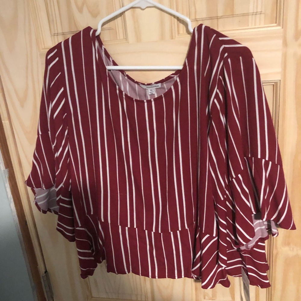 Red & White flowy top